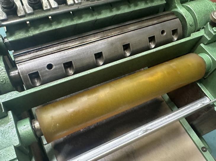 中古木工機械 鈴三鉄工所 自動一面かんな盤 GN-25 薄物切削に!!