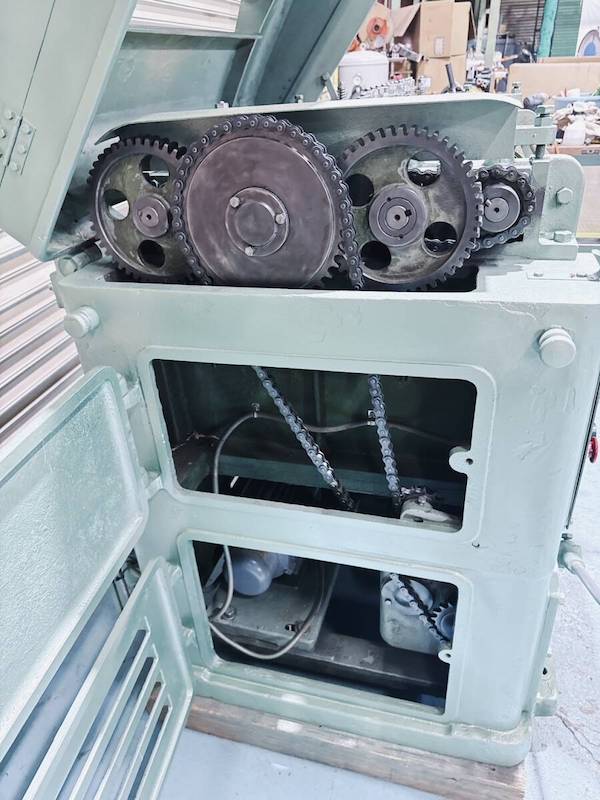 《動画あり》中古木工機械 幅広600mm 自動一面かんな盤 飯田工業 FT-24
