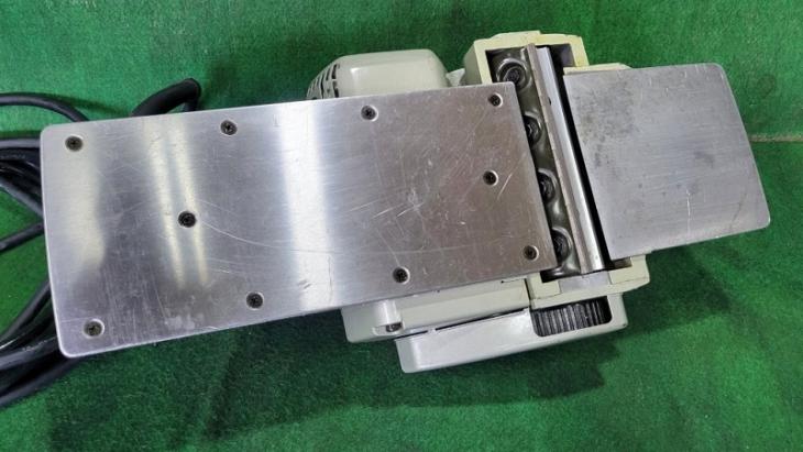 中古 マキタ 155mm電気カンナ 1805NSP ～替刃式～の通販｜プロの道具館