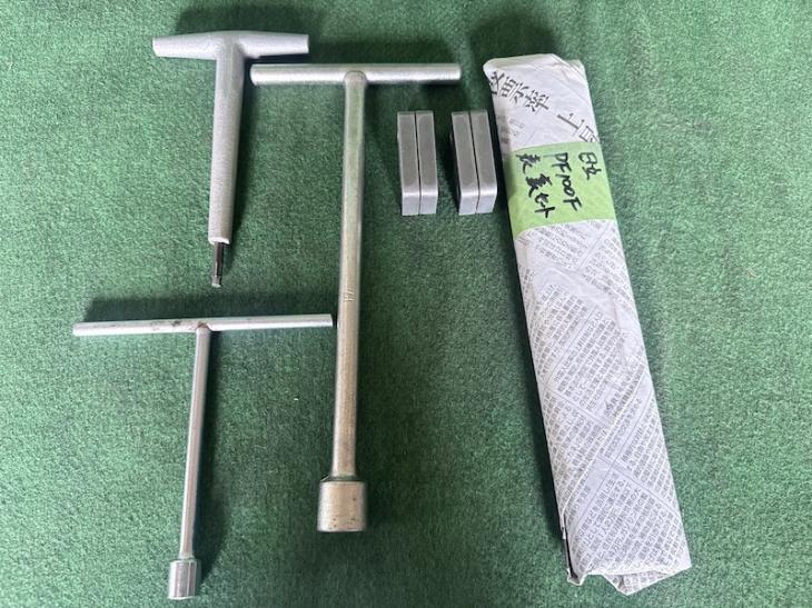 中古 日立工機 290mmオートリターン超仕上げかんな盤 PF100Fの