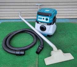 中古　マキタ　乾湿両用　36V(18V+18V)充電式集じん機　VC862D　