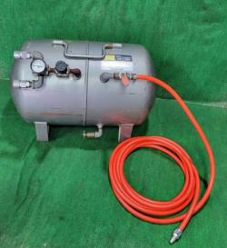 中古　マックス　エアコンプレッサ用タンク　AK-30R～レギュレーター付～